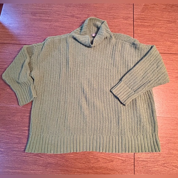 aerie Sweaters - Women's Aerie Kelly Green Turtleneck Cable Rib Tunic Sweater -Medium-EUC